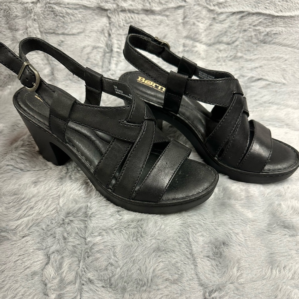 Born Ervin Sandals - Size 7 - Black - Gently Worn